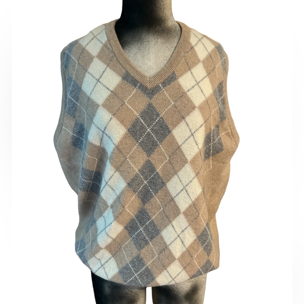 Alan Paine Cashmere sweater vest